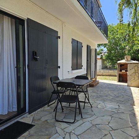 Studio Equipe Et Meuble St Cyprien 생시프리앙 외부 사진