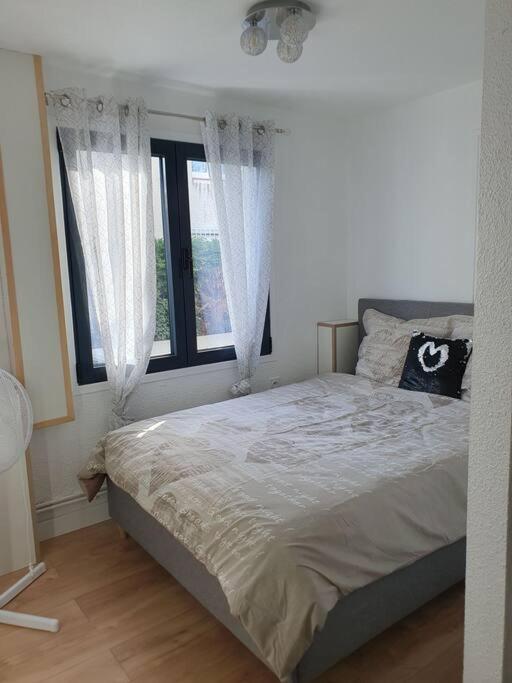 Studio Equipe Et Meuble St Cyprien 생시프리앙 외부 사진