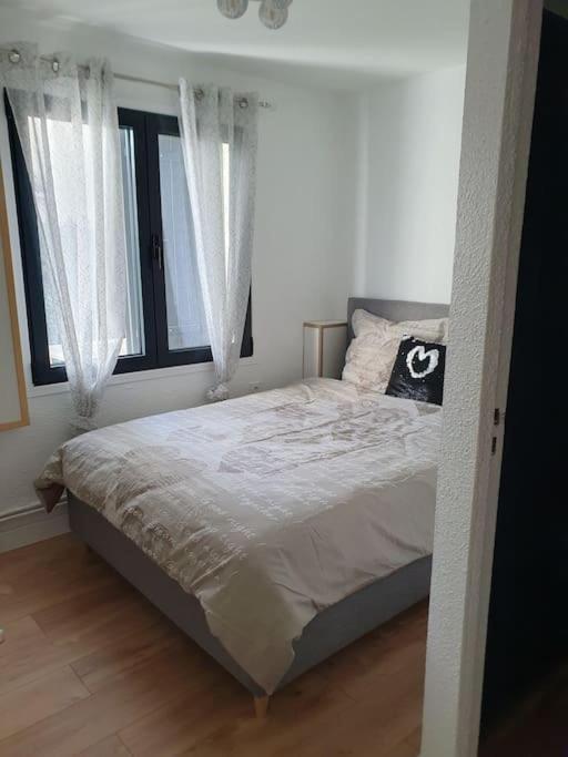 Studio Equipe Et Meuble St Cyprien 생시프리앙 외부 사진