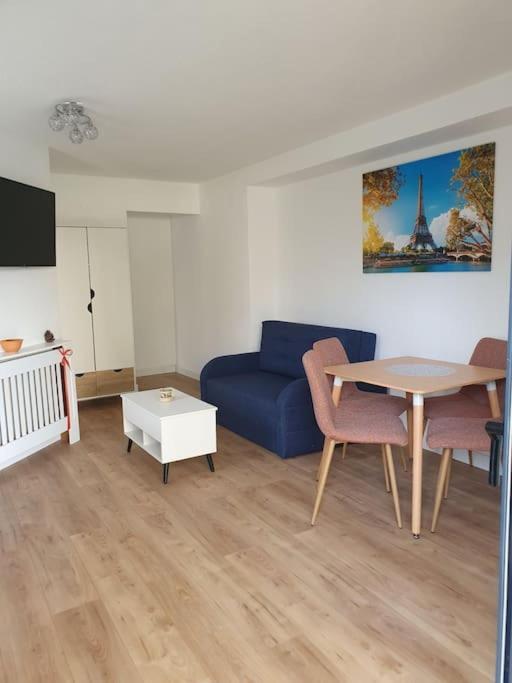Studio Equipe Et Meuble St Cyprien 생시프리앙 외부 사진